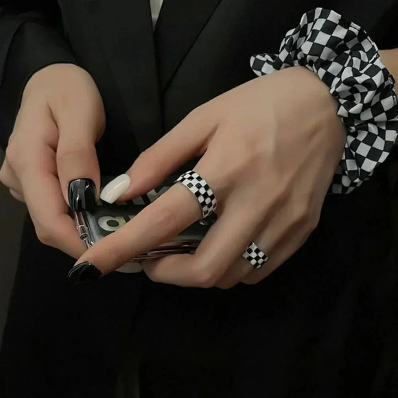 925 Silver Checkered Ring Chunky Silver Ring Thick Silver Checkerboard Ring - Picture 5 of 6